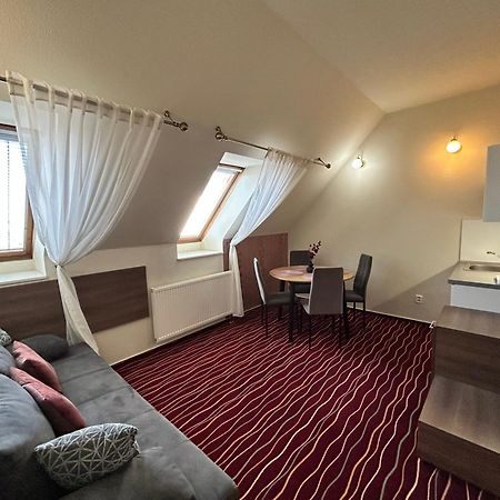 Hotel Brixen Havlíčkův Brod Extérieur photo